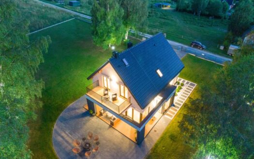 Nowoczesny dom z panoramicznym widokiem na góry