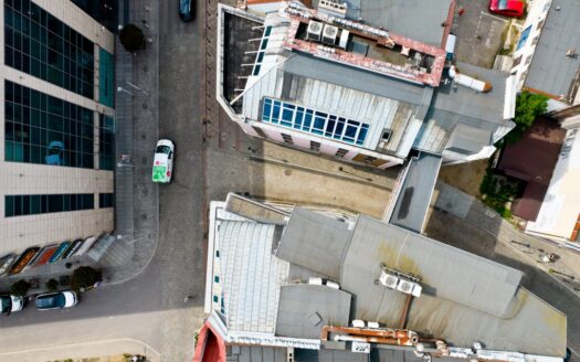 Dwupoziomowy lokal z parkingiem przy Agorze Bytom