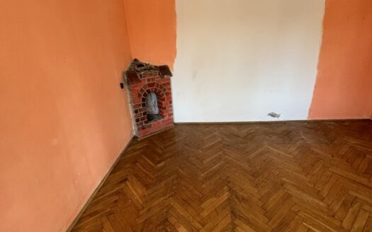 Trzebnica ul. Reymonta dom 336 mkw stan do remontu