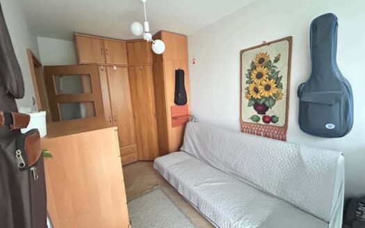 Sprzedam 2 pokoje z kuchnią, IIp, balkon, piwnica