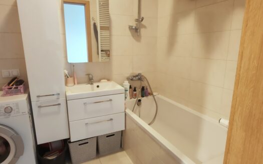 2 pokoje, balkon 19 mkw, basen, cisza, zieleń