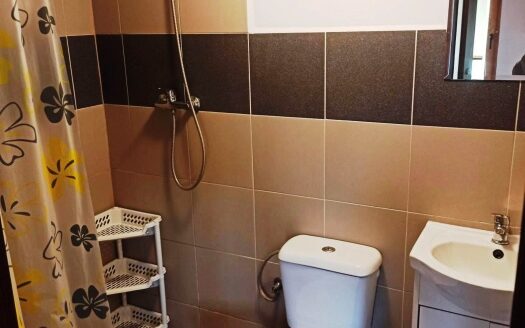 2 domki letniskowe blisko jeziora Sasek Wielki.