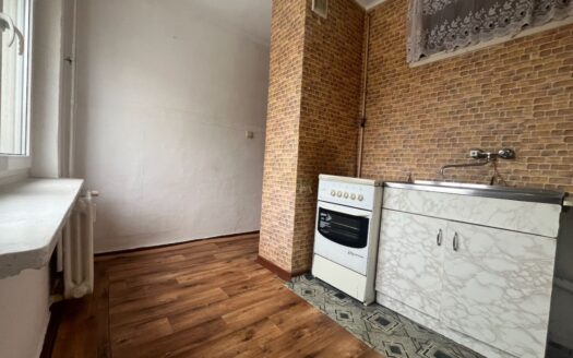 Dwustronne do remontu 33m² + 4m² piwnica, parking