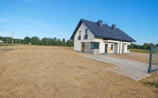 Sprzedam dom jednorodzinny w zabudowie bliźniaczej