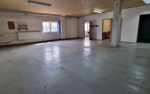 TEOFILÓW/105 m2/ 2 mc gratis/ Magazynowo-usługowy