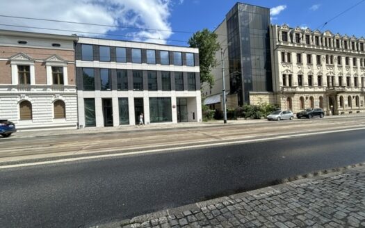 Budynek usługowy ul.Piotrkowska 256