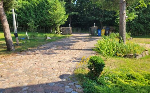 Sprzedam gotowy biznes: 1,5ha+ dom 120m2+ 2x domki