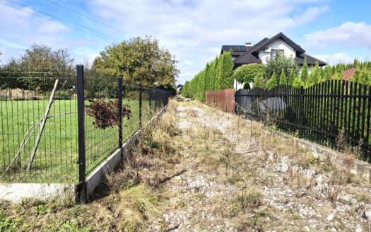 N.Huta. Mogiła. Działka na "bliźniaka".