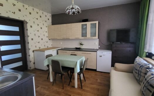 Dom – siedlisko 30 arów z budynkami gospodarczymi