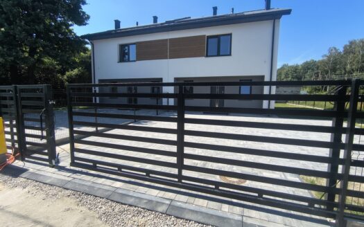 Dom 102m2, 427m2 działka, blisko stacji PKP