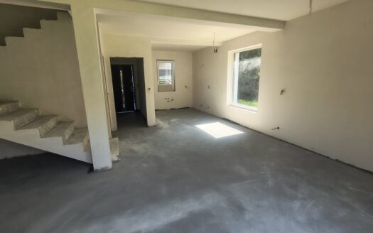 Dom 102m2, 427m2 działka, blisko stacji PKP