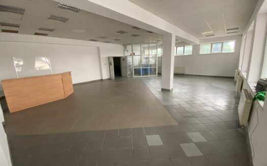 235 m2 , parter, tani prąd, rampa
