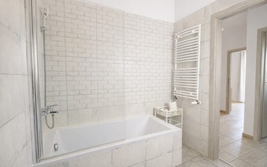 Wynajmę mieszkanie 2-pok. 48 m2, Balzaka 2f/Oporów