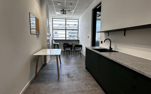 MAŁE BIURA 65-194 m² Kraków Bronowice/Parking 24/7