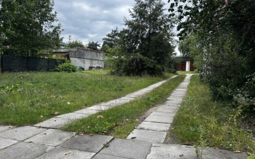 działka w centrum regularna płaska pod 8 jednostek