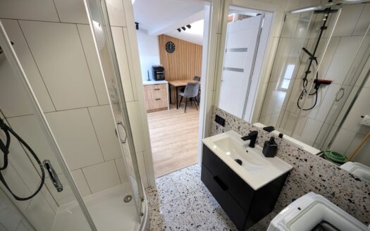 Przytulna kawalerka 27m²-blisko dworca FABRYCZNEGO